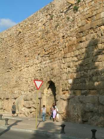 Portal del Roser (Exterior)